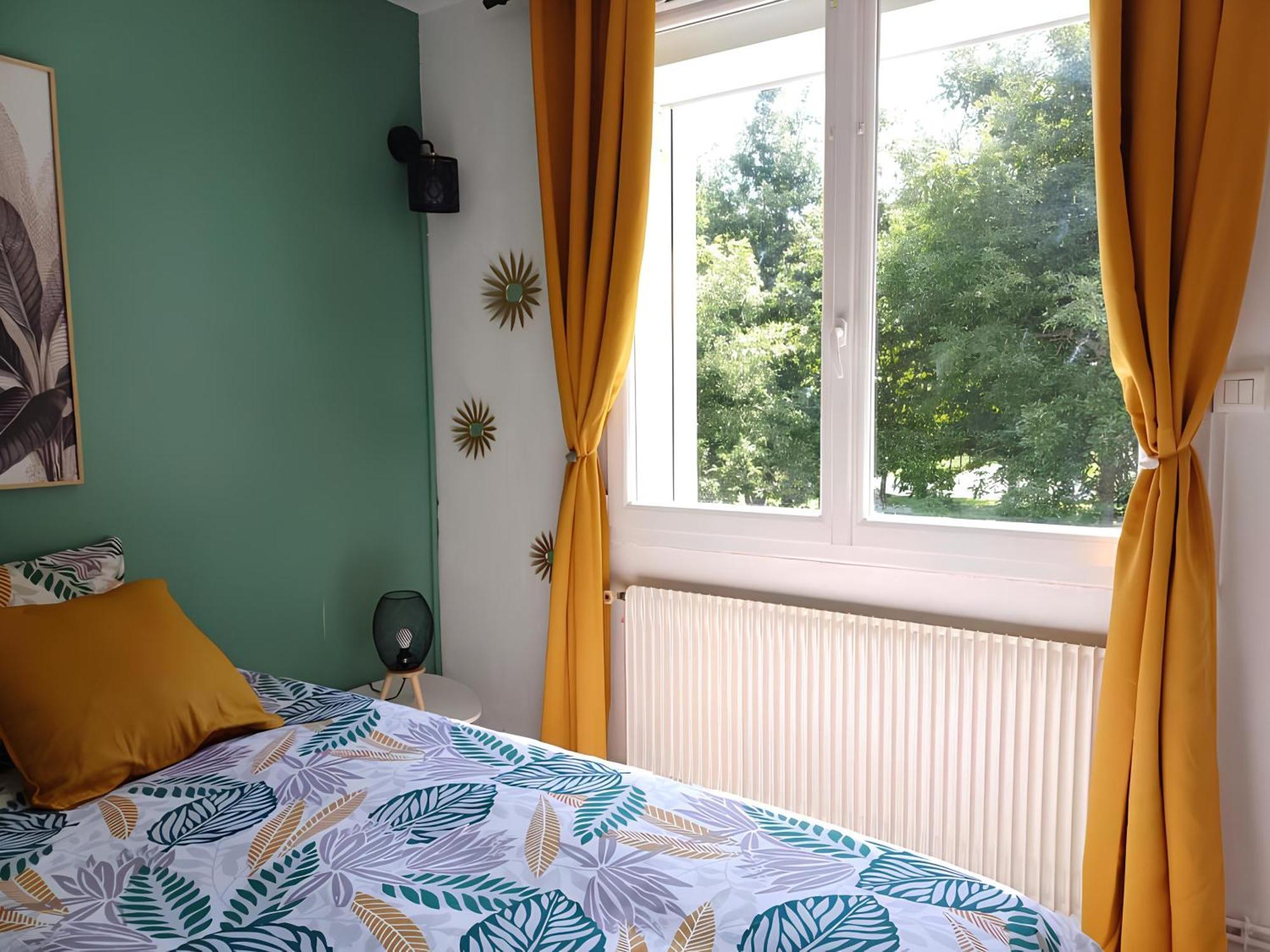 Апартаменты Proche Chu - 4 Couchages - Parking Gratuit - Local Velo Амьен Экстерьер фото